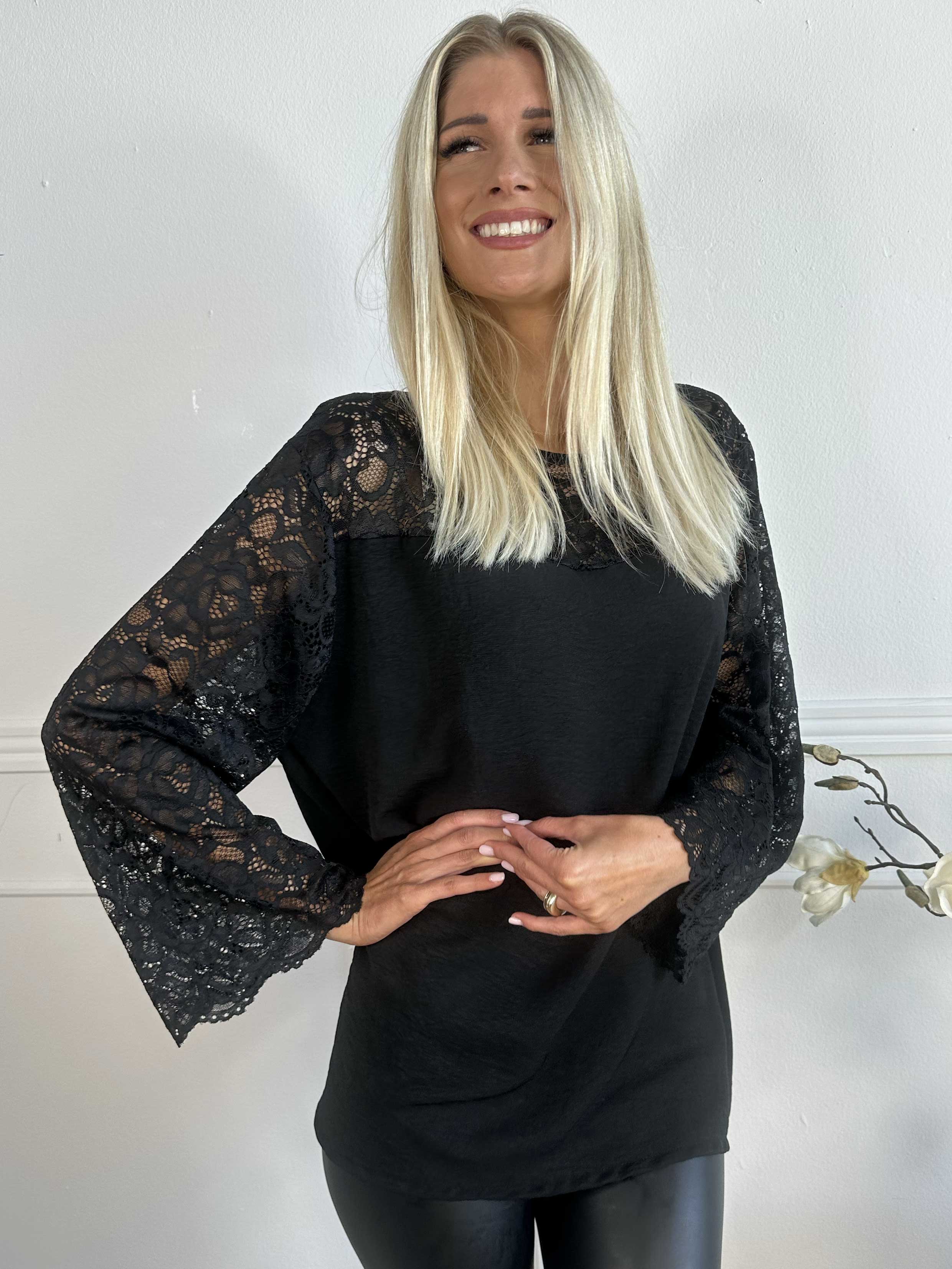 California - Sød tunika med blondeærmer